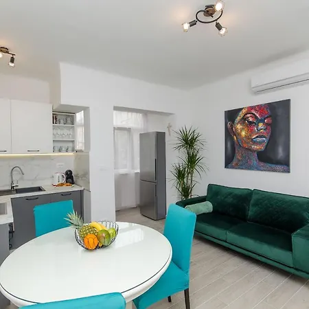Blue Moon Split Apartment Exterior photo